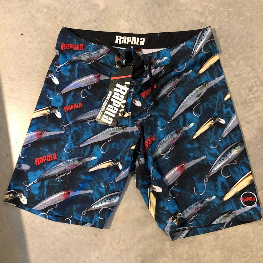 Size 34 men’s board shorts swim trunks